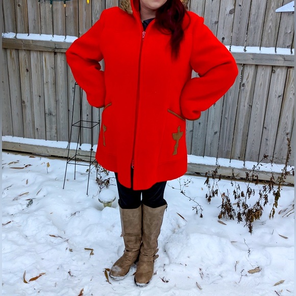 Vintage warm Northern Parka inspired by Indigenous Native American Design - Picture 2 of 8